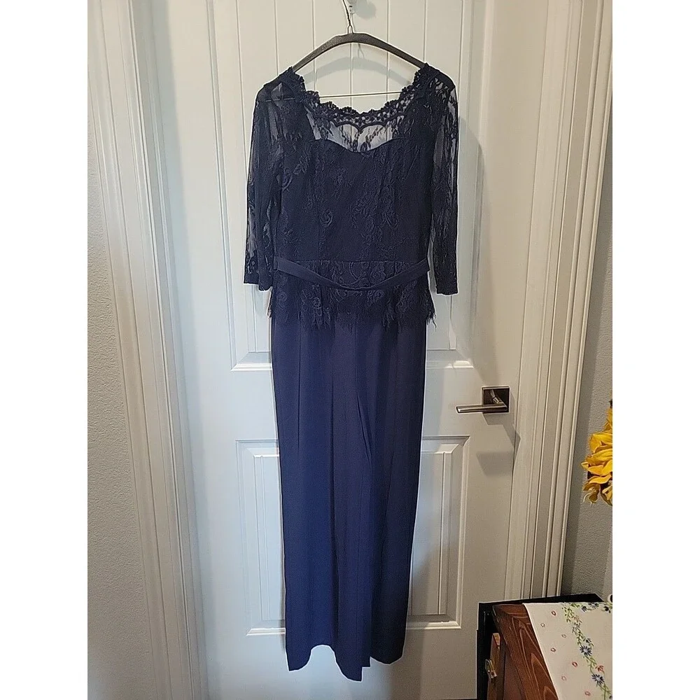 Rosewe Maxi Lace wide legged Navy Jumpsuit Size Sm No MFG Tag Wedding Special Oc